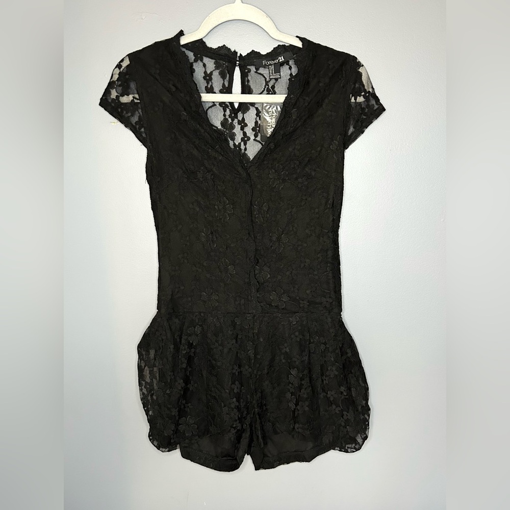 Forever 21 Romper M Black Floral Lace Coquette V Neck Sexy Whimsygoth Fairy Goth - Picture 15 of 16